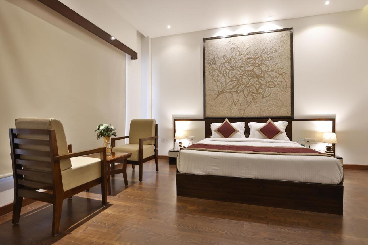 Mannat Haveli Hotel Kurukshetra ภายนอก รูปภาพ